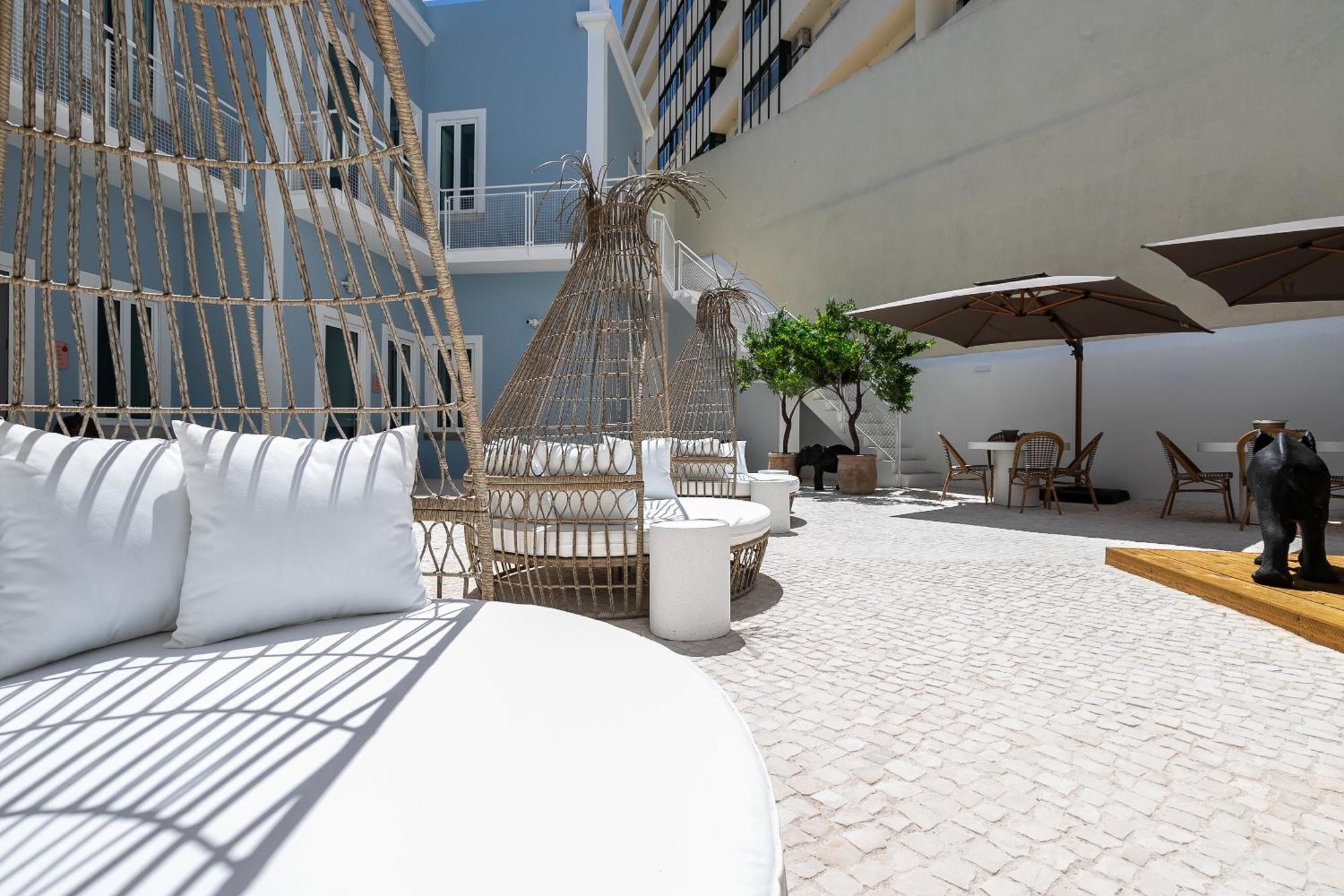 Dona Simone Boutique Suites & Studios - By @ Rita'S Place ファロ エクステリア 写真